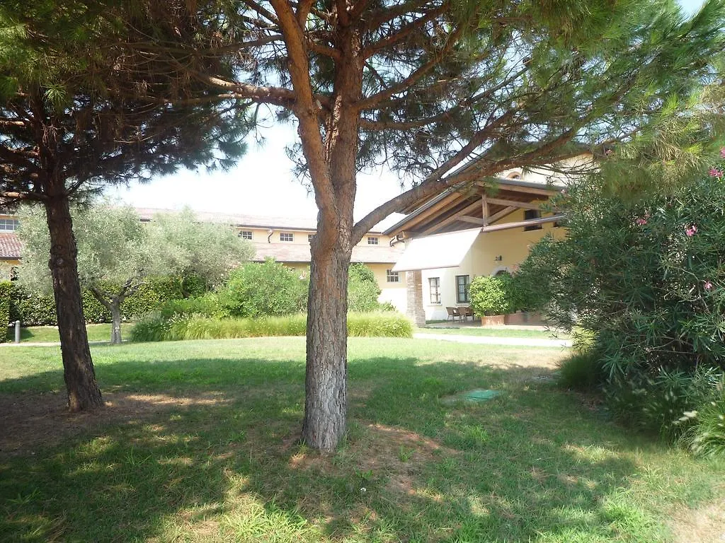 Aparthotel Agriturismo Corte Arcadia à San Martino della Battaglia 4*,