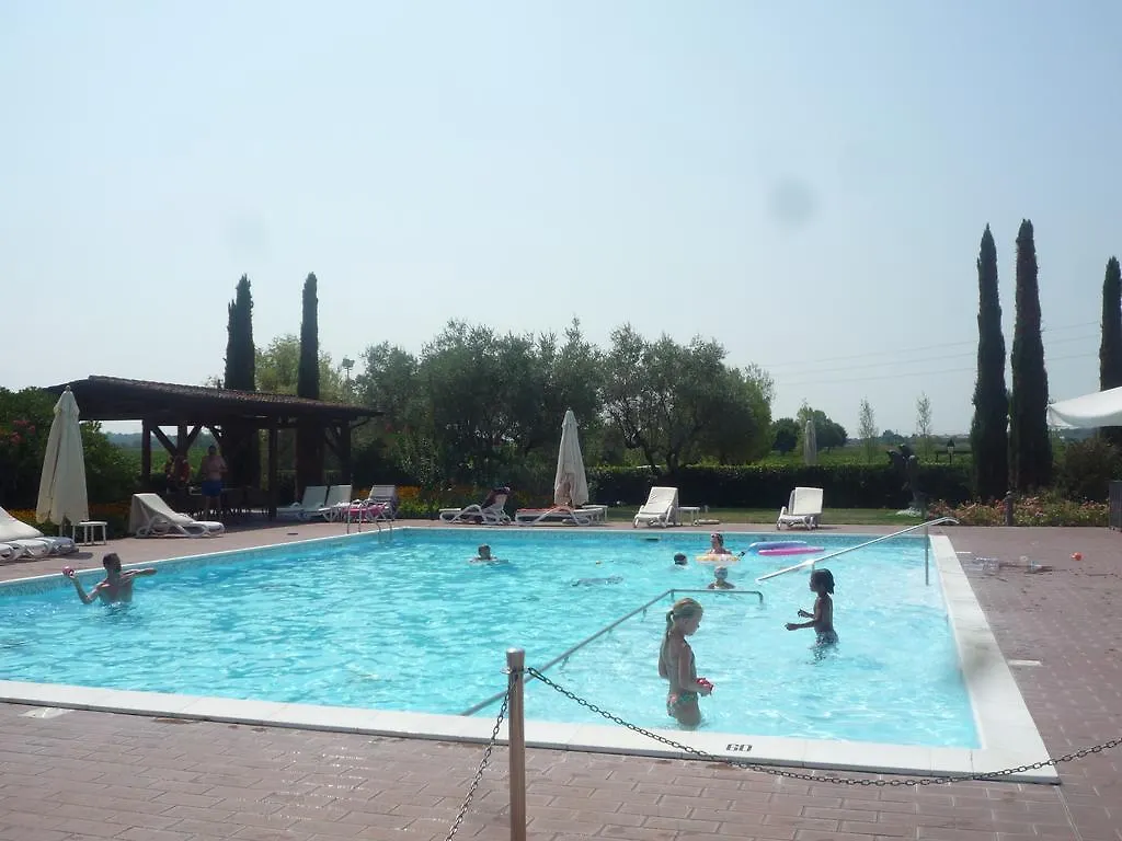 Aparthotel Agriturismo Corte Arcadia à San Martino della Battaglia